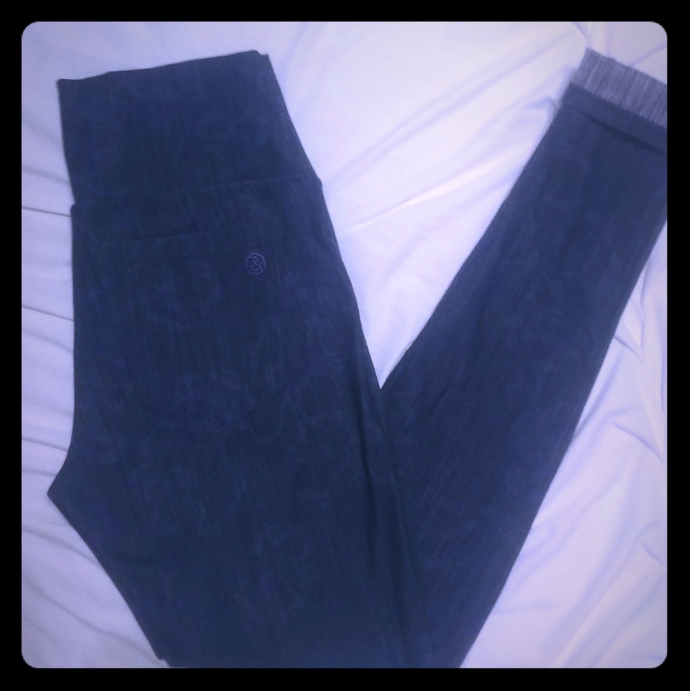 Agnes & Dora floral knit Jeggings size S